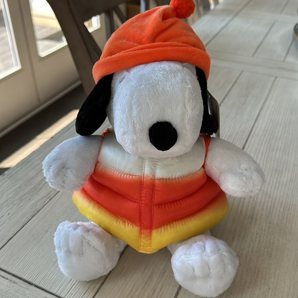 CVS Candy Corn Snoopy - Picture 2 of 5